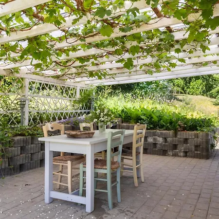 Idyllic With Large Garden Σπίτι διακοπών *
