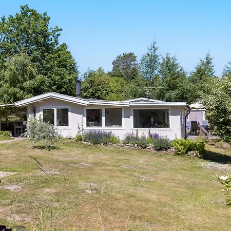 Idyllic With Large Garden Σπίτι διακοπών